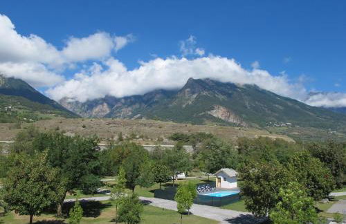 CHALET EN FUSTE, JACUZZI PRIVE, TERRASSE et VUE MONTAGNE DANS CAMPING 3 ETOILES - Foto 19