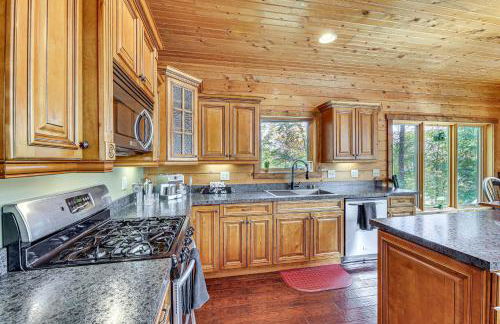 Game Room, Deck and Views Idyllic Slaty Fork Cabin - Foto 7