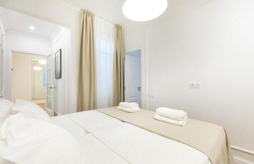 Majestic 4BR/4BATH apartment in Sagrada Familia area - Photo 99