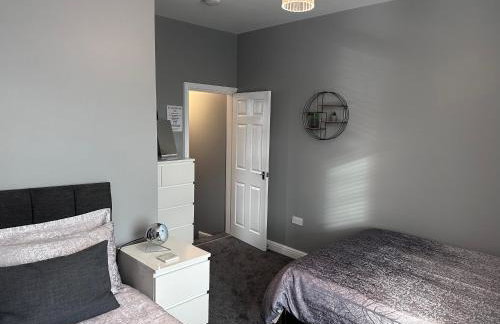 House in Hemingfield, Ideal for Contractors and Long Stays - Foto 11