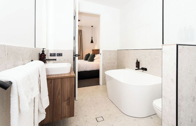 Clare Hillside Apartments - Photo 43