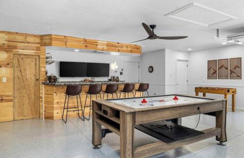 Welcome to Lakeside Lodge - Game Cave, Golf Greens - Foto 1