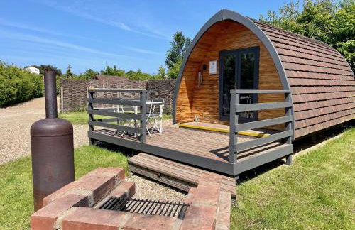 MegaPod 1 at Lee Wick Farm Cottages & Glamping - Foto 1