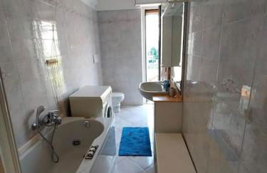 Luminoso alloggio vista mare, comodo alla spiaggia - Foto 13