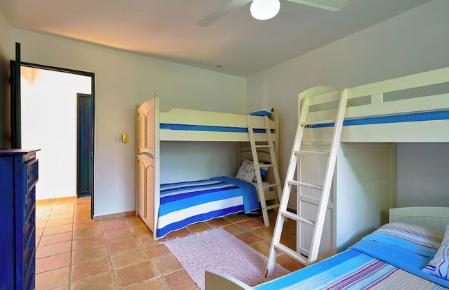 Beach Villa in El Portillo Sleeps 12 - Foto 8