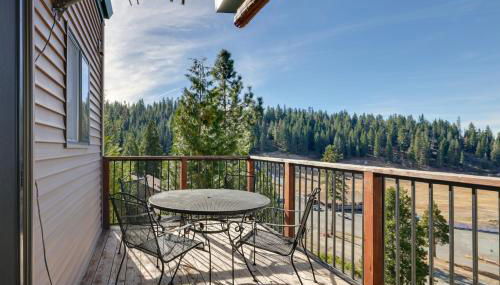 Strawberry Townhouse Walk to Leland Snowplay! - Foto 1