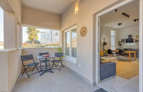 Runa with Terrace - Photo 19