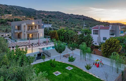 Chris and Stratos villa with private ecologic pool and kid's playground! - Foto 5