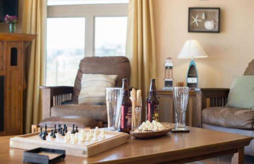 Tide Pool! PERFECT Location! AMAZING views! Short Walk to Beach! Hot Tub!! Game Room!! BBQ!! Fast WiFi!! Dog Friendly! - Foto 15