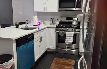 Cozy 3-Bedroom Apartment in Newark near NYC - Foto 6