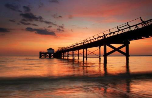 Promenade Apartment with own Beach Hut - Photo 24
