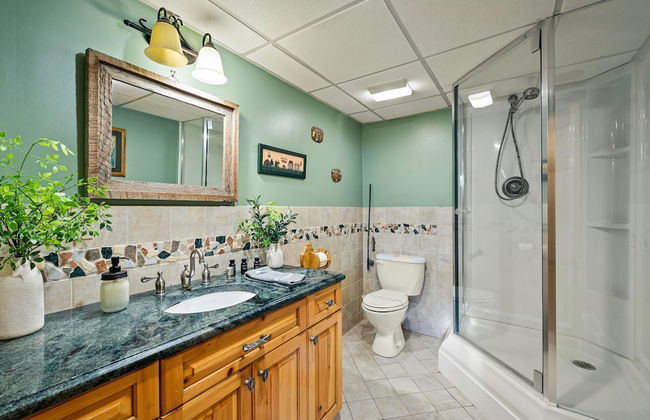 Deer Haven Cabin by Avantstay Waterfront Dock Firepit - Photo 22