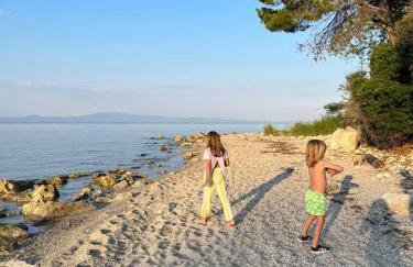 Paralia Homes cheerful 2 bedroom with pool, unit #1 - Foto 35