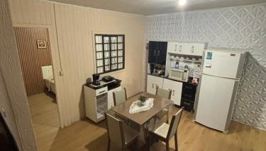 Casa confortável próximo ao corredor turístico - Foto 4