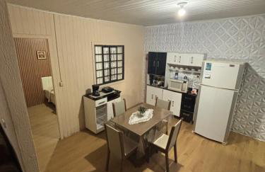 Casa confortável próximo ao corredor turístico - Foto 4