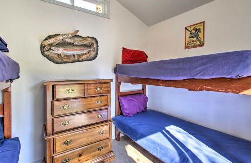 Lakefront Eatonville Cabin with Dock and Mtn Views! - Foto 20