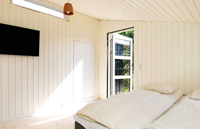 8 Person Holiday Home in Hals - Photo 2