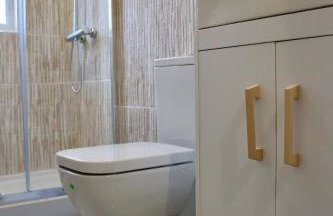 Entire Family Vacation Home . WiFi . FREE Parking - Foto 10