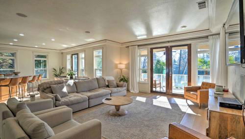 Luxe Getaway with Riverfront Views in Grants Pass! - Foto 3