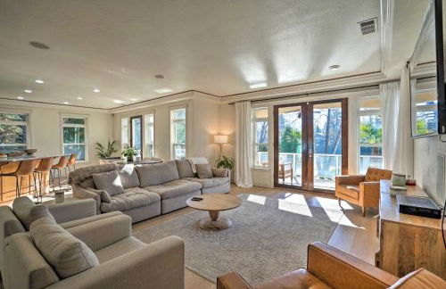 Luxe Getaway with Riverfront Views in Grants Pass! - Foto 3