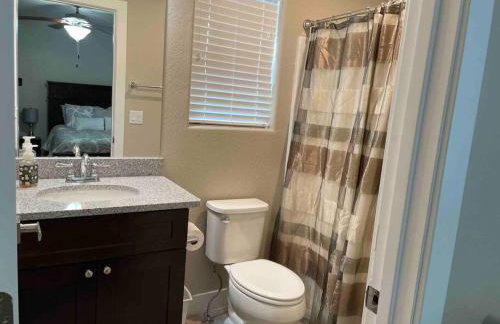 Family friendly 4-bdrm 3.5 bath w guest suite - Foto 22