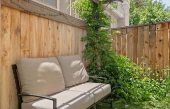 Heart of Cherry Creek Group Retreat Hot Tub - Foto 60