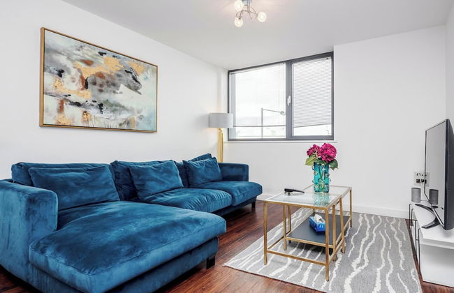 Basildon - 2-bed - Sleeps 5 - Near Train Station - Foto 10