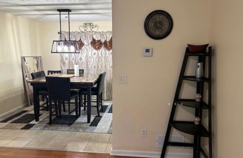 Cozy Home in McDonough - Foto 6