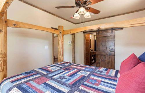 Two-Bedroom Cabin Rental with Fully Equipped Kitchen near Fredericksburg, Texas - Foto 14