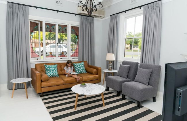 Kirsten Accommodation Parkes - Photo 23