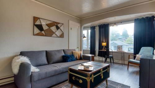 #StayinMyDistrict Historic Apartment Near Downtown - Foto 1