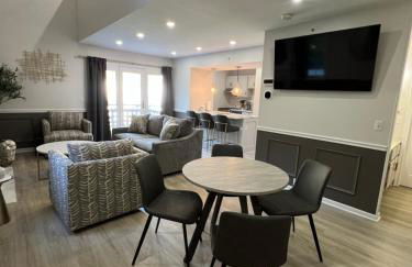 Newly Renovated Loft Villa at Norwich Spa with amenities, 3 minutes to Mohegan - Foto 7