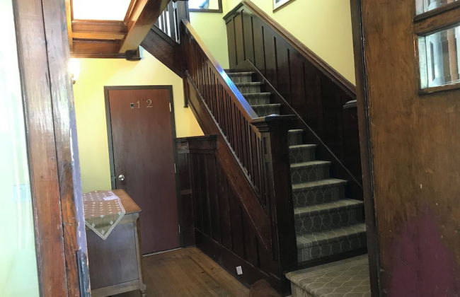 West Broadway guesthouse - Photo 2