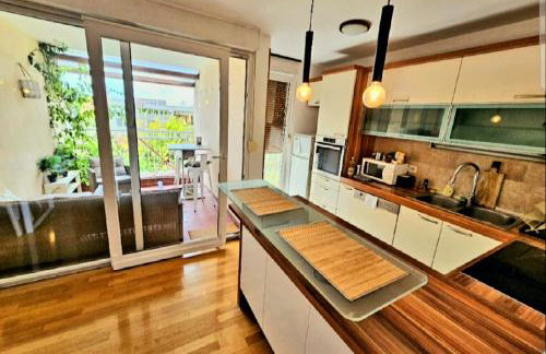 Beautiful Apartment, Beach by foot - Photo 17