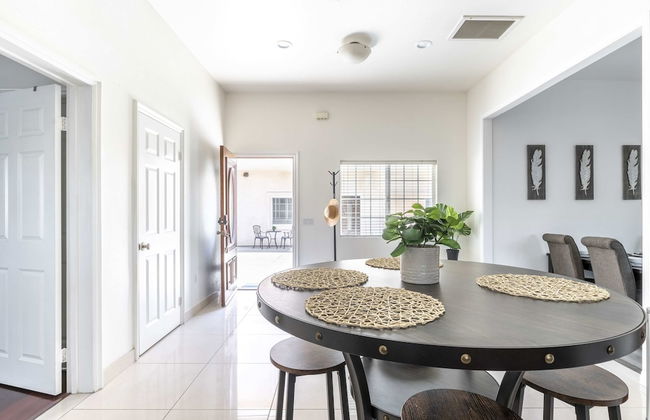 Elegant Retreat Modern Comforts Prime Location - Foto 3