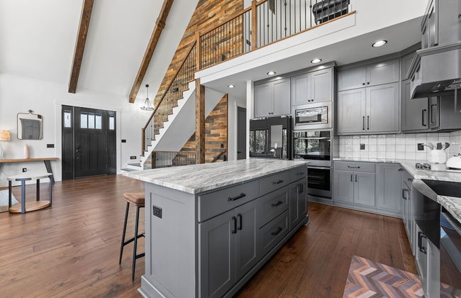 Gray Fox Lodge by Avantstay Waterslide Pool Theater Sleeps 23 - Foto 68