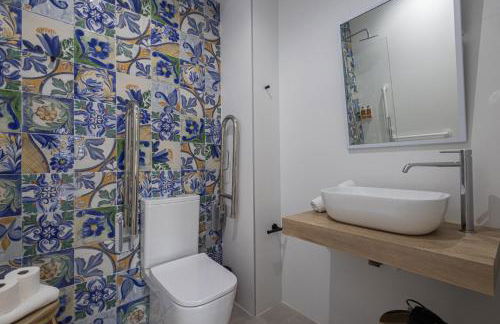 FLORIT FLATS - Stylish Valencia Ceramic Apartments with Free Bicycles by the Joaquin Sorolla Station - Photo 31