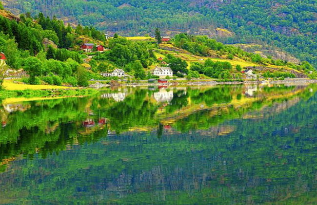 Bergen to Flam "The King of Fjords" One-Way or Round-Trip Cruise Ticket - Photo 4