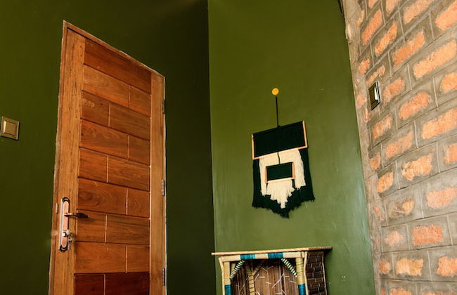 Apuuli Safaris & Cottages - Photo 3