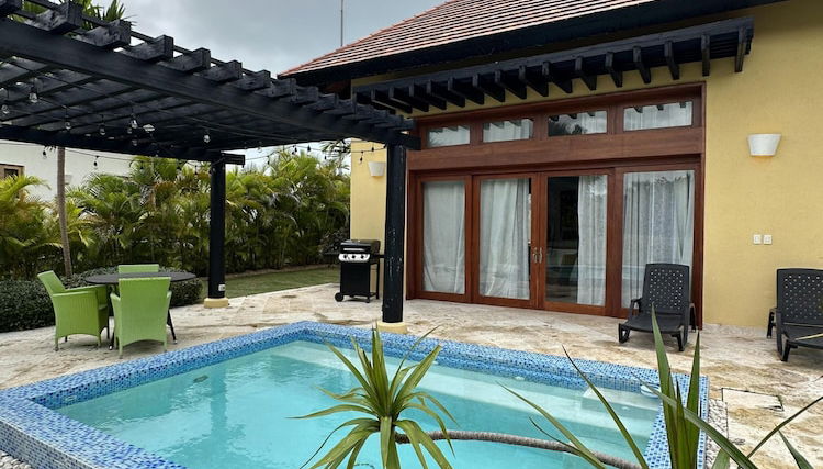 Tranquil Bungalow w Pool at Green Village Ca - Foto 1, Habitación