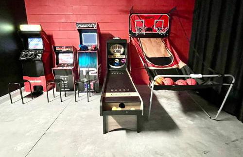 The Arcade close to downtown with fenced yard - Photo 1