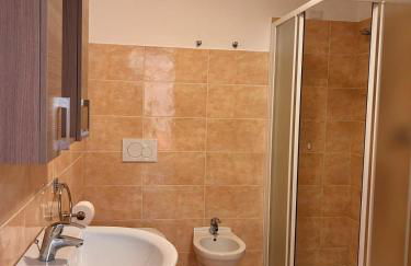 TRA MONTI E LAGO - Foto 22