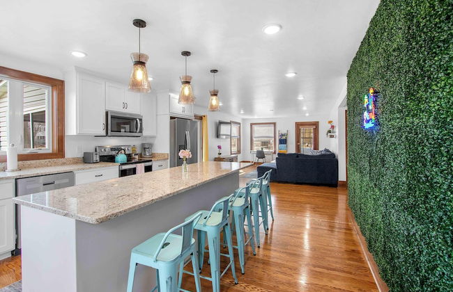 Riverfront Kayaks Bay Access Sleeps 15 - Foto 6