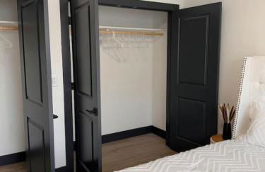 Spacious Apt 15 mins to NYC with Free Indoor Parking - Foto 12