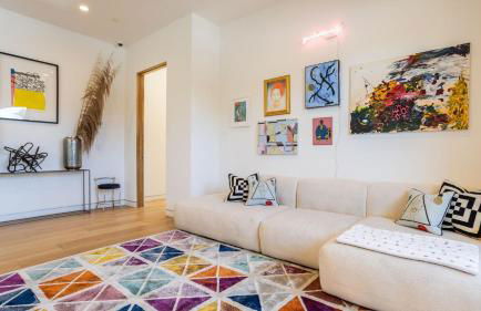 Luxe Weho Villa, Walk to Melrose Ave, Pool + Hot Tub North Vista by Avantstay - Foto 53