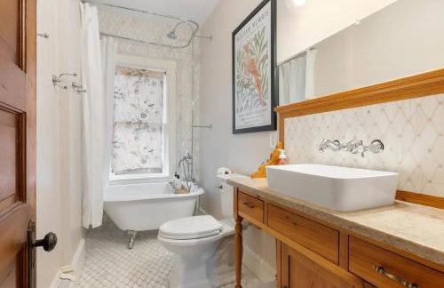 Historic Queen Anne Family Home w Modern Comforts - Foto 37