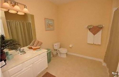 2 Bedroom private lakeview by Conference Center and Epic Universe walking distance - Foto 14