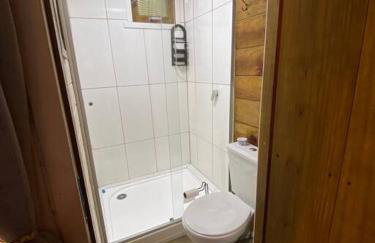 Cabana Lara, com lareira e muito estilo. - Foto 15