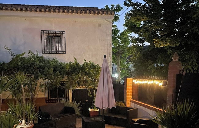 Lovely 10-bed Villa With Private Pool & Garden - Foto 37