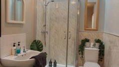 Cosy Spring Cottage at Pen Y Coed Hall - Foto 5, Shower